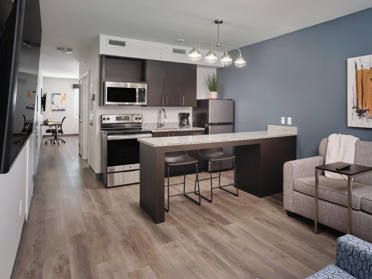 Stayapt Suites Greenville-Haywood Mall ภายนอก รูปภาพ