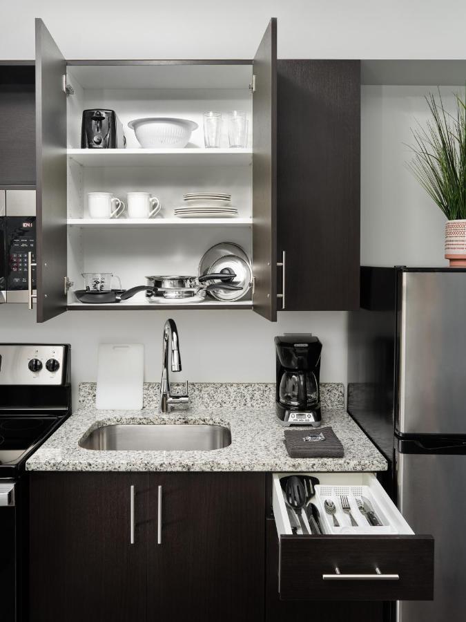 Stayapt Suites Greenville-Haywood Mall ภายนอก รูปภาพ